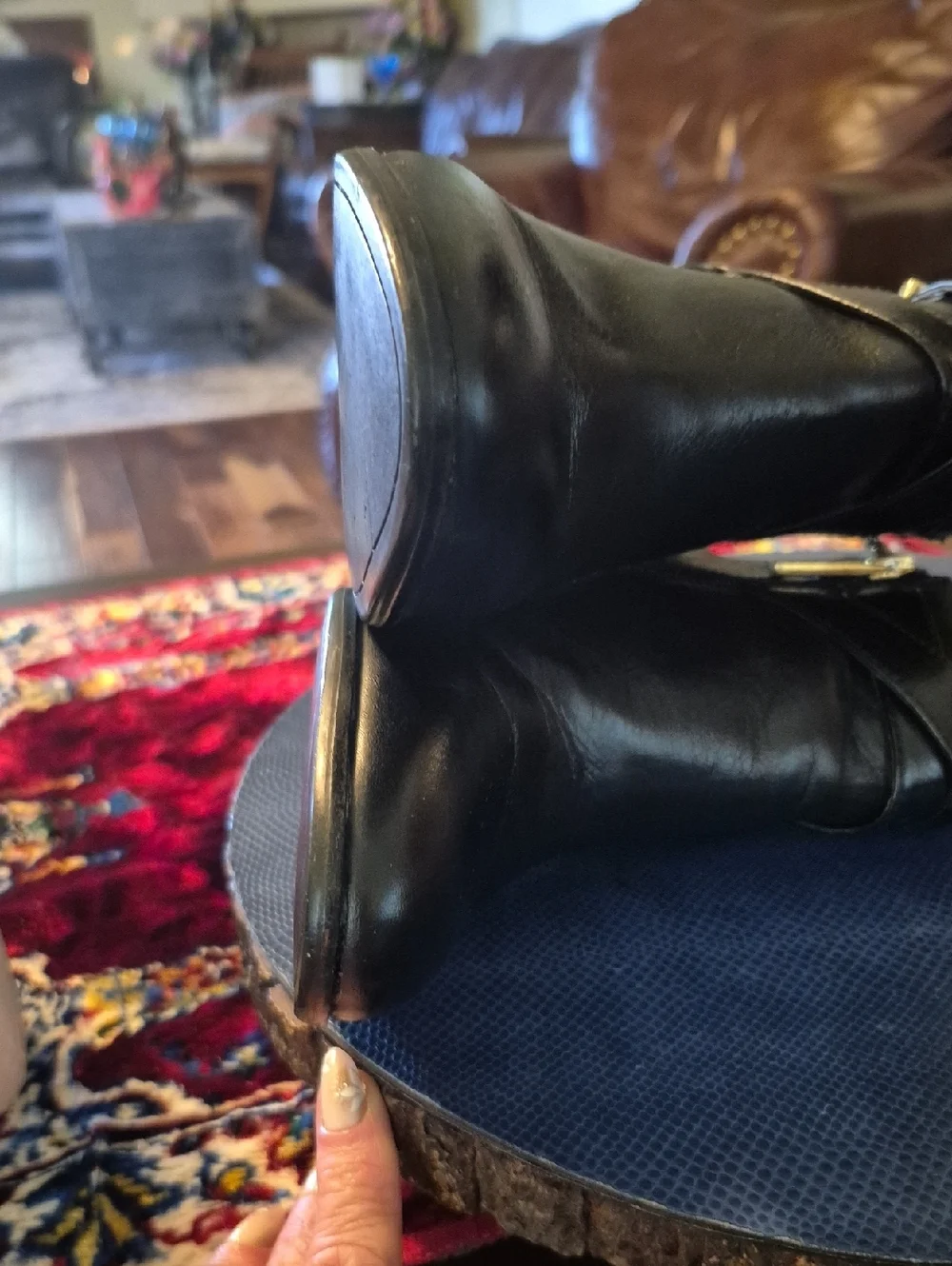 Louise et Cie Black Leather Ankle Booties with Buckle Detail Sz 7. (#812S)